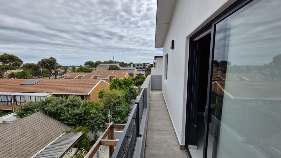 1 Bedroom Property for Sale in Table View Western Cape